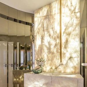 Meet your Posher, Jelly